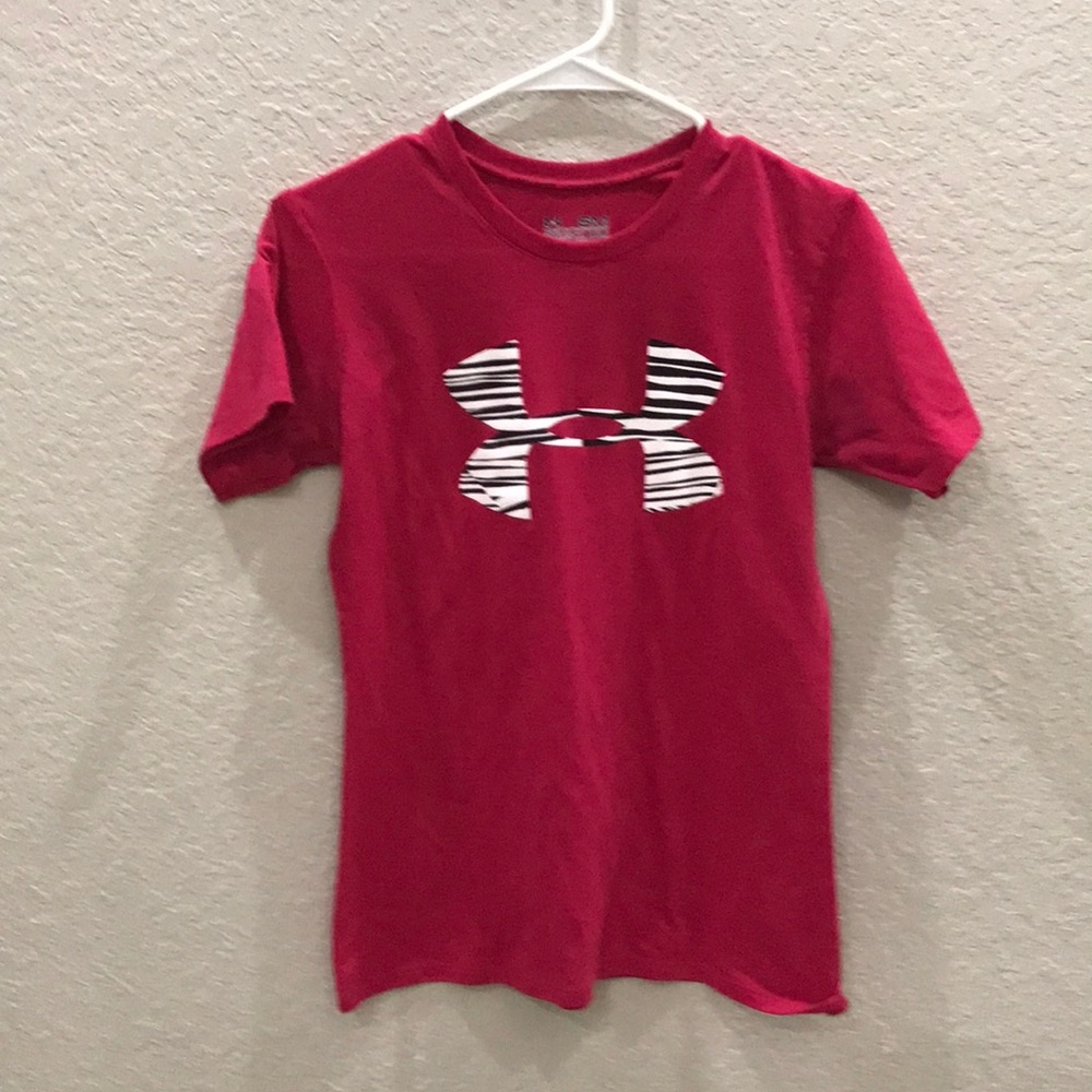 Woman's under armor shirt